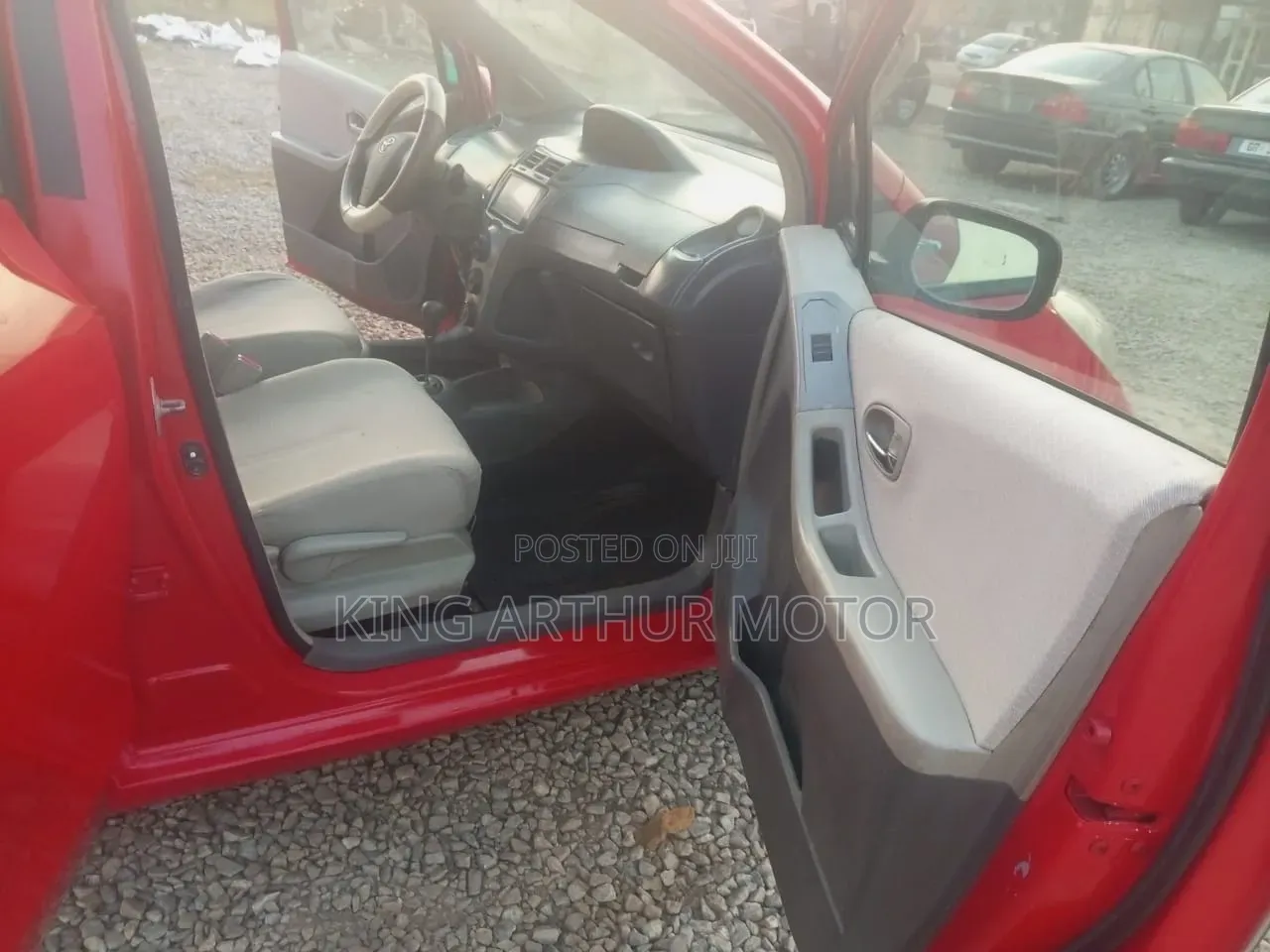 Toyota Vitz 2010 Red