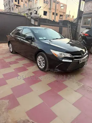 Toyota Camry SE w/Special Edition Pkg (2.5L 4cyl 6A) 2016