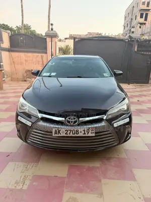 Toyota Camry SE w/Special Edition Pkg (2.5L 4cyl 6A) 2016