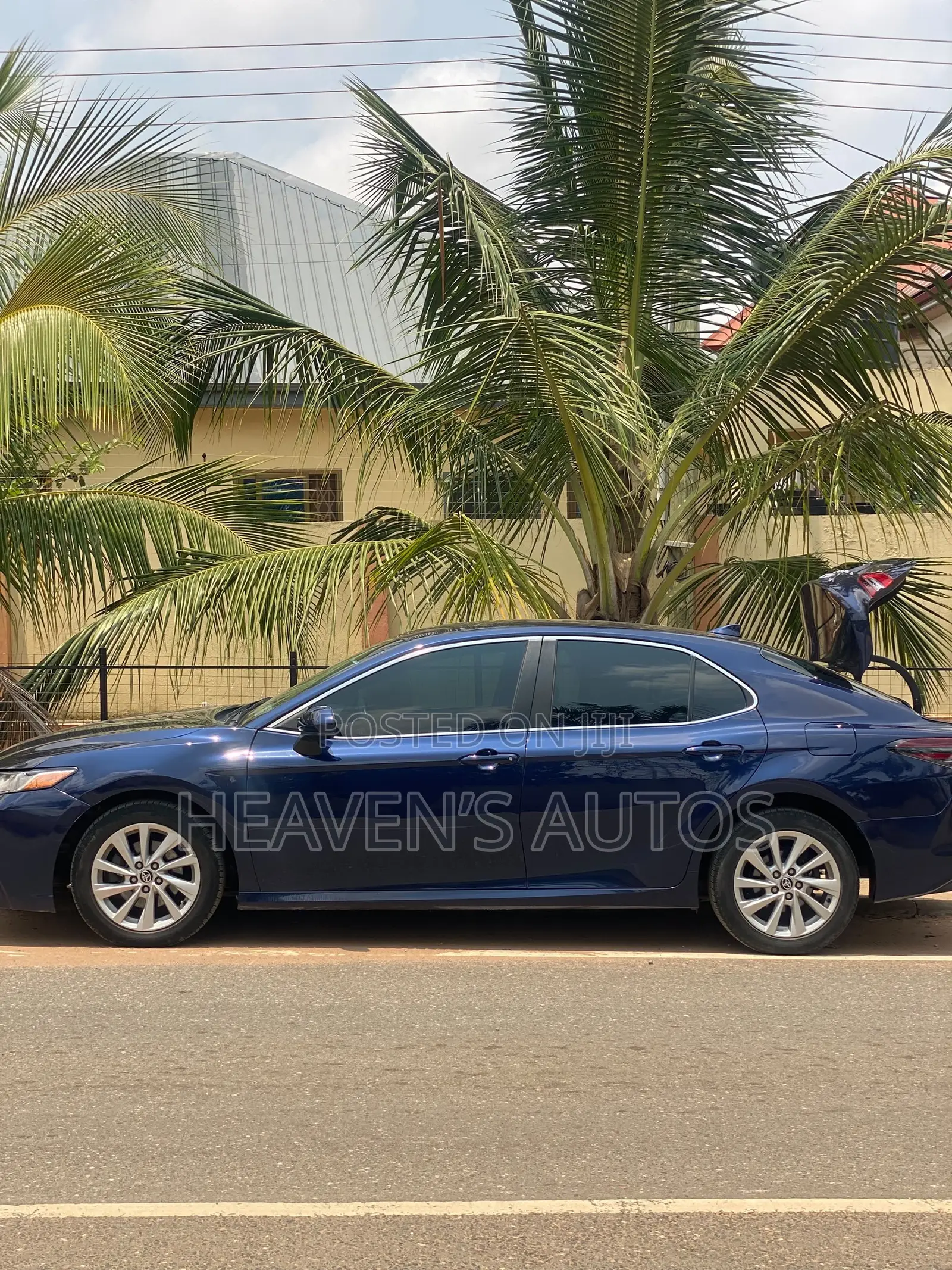 Toyota Camry 2021 Blue