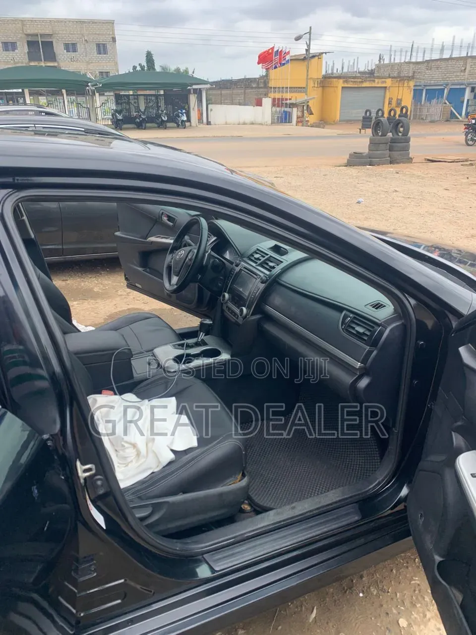 Toyota Camry LE 4dr Sedan (2.5L 4cyl 6A) 2014 Black
