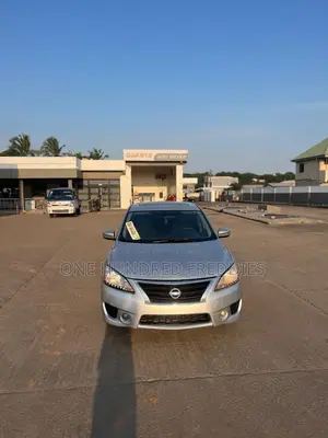 Nissan Sentra S 4dr Sedan (1.8L 4cyl 6M) 2014 Silver