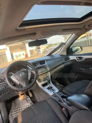 Nissan Sentra S 4dr Sedan (1.8L 4cyl 6M) 2014 Silver