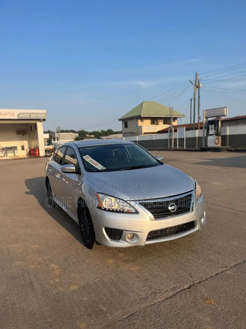 Nissan Sentra S 4dr Sedan (1.8L 4cyl 6M) 2014 Silver
