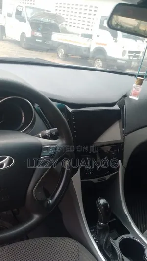 Hyundai Sonata Limited 2.0T Sedan (2.0L 4cyl 6A) 2012 Blue