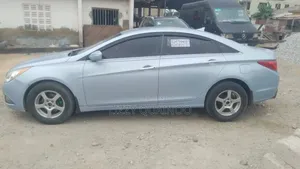 Hyundai Sonata Limited 2.0T Sedan (2.0L 4cyl 6A) 2012 Blue