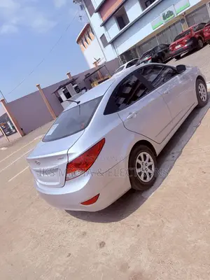 Hyundai Accent 2015 Silver