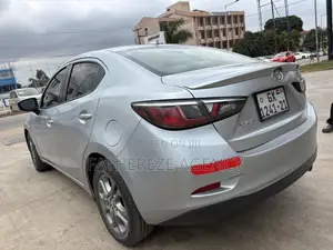 Toyota Yaris iA 1.5 FWD 2019 Silver