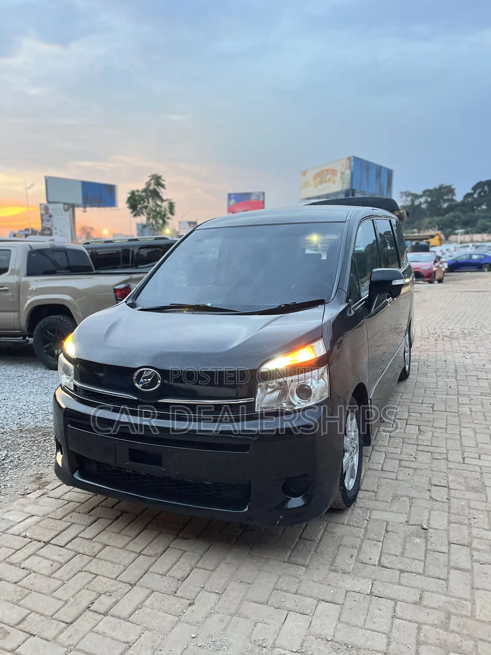 Toyota Voxy 2013 Black