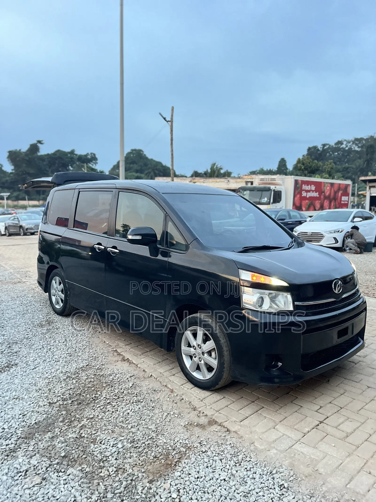 Toyota Voxy 2013 Black