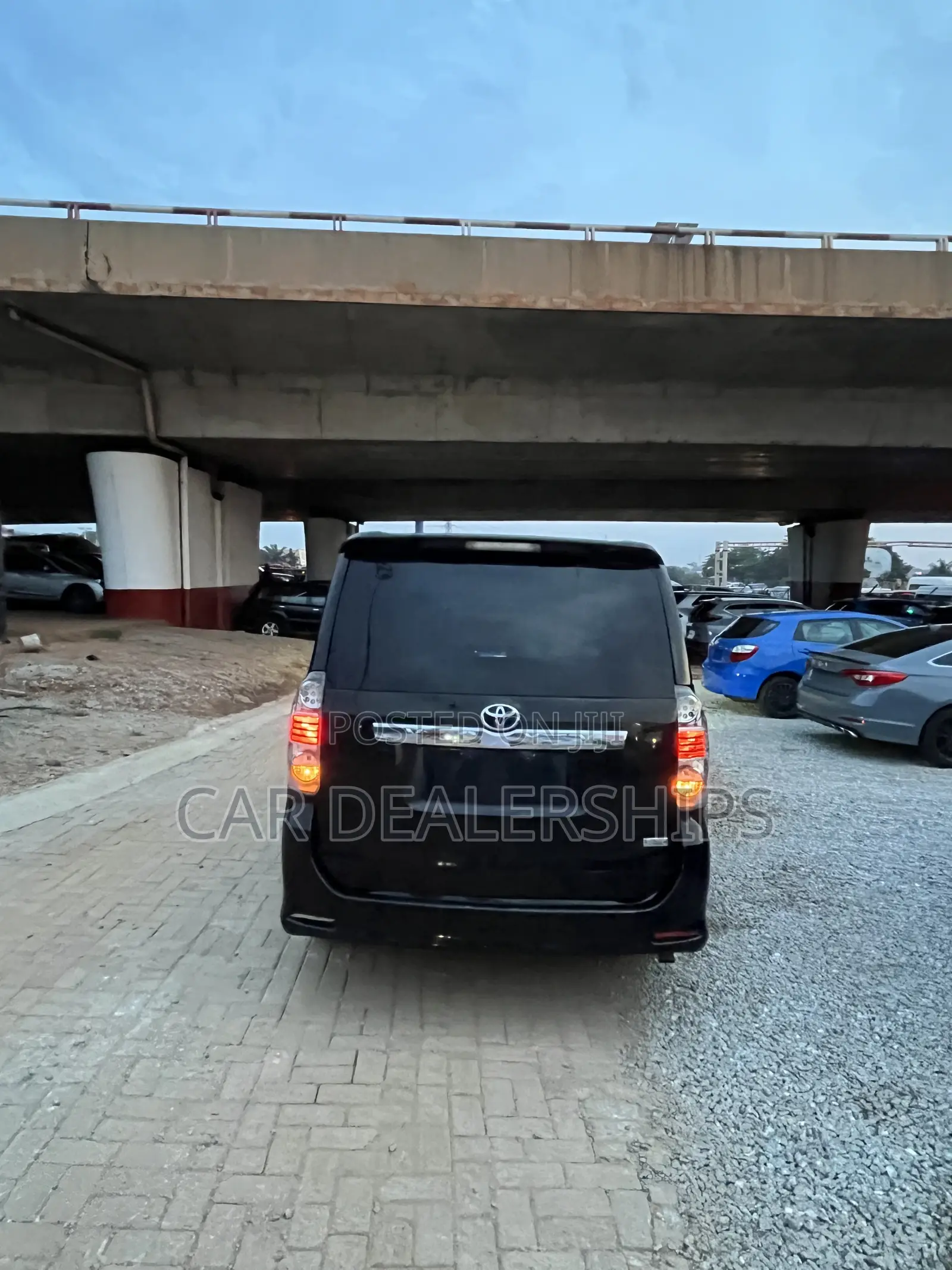 Toyota Voxy 2013 Black