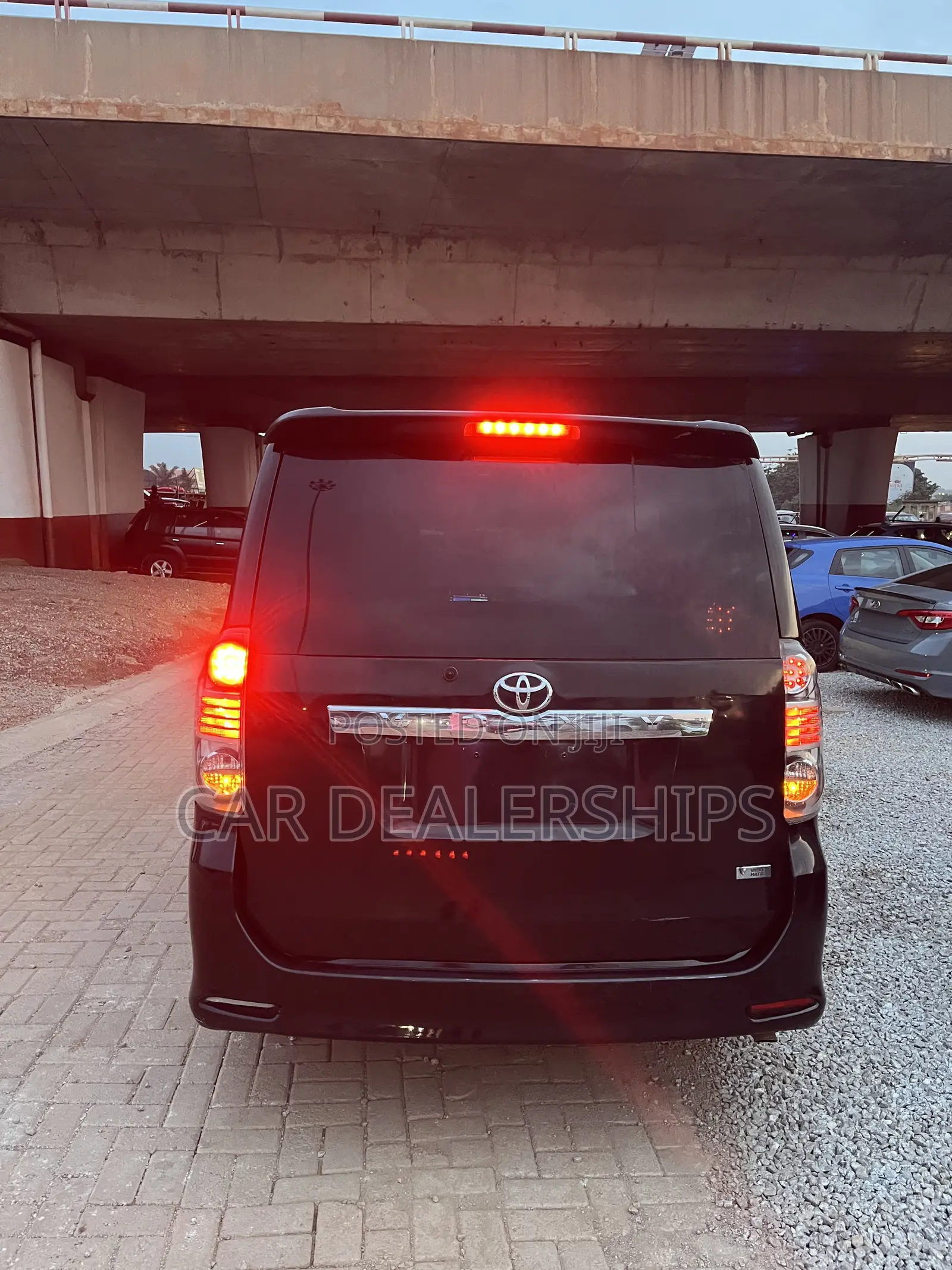 Toyota Voxy 2013 Black