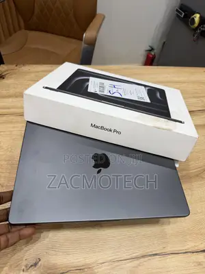 Laptop Apple MacBook Pro 2025 M5 16GB Apple M5 SSD 1T