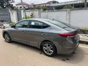 Hyundai Elantra SE 2018 Gray