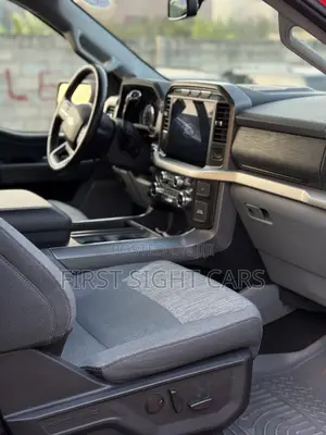 Ford F-150 XLT 2022 Red