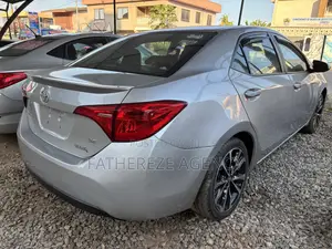 Toyota Corolla SE 4dr Sedan (1.8L 4cyl CVT) 2017 Silver