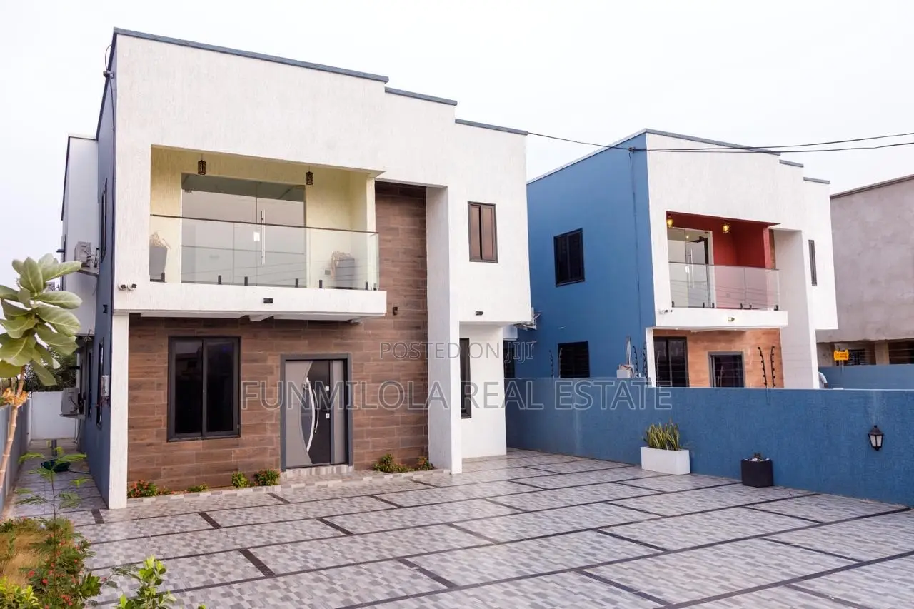 4bdrm Duplex in Tema Community 25 for sale