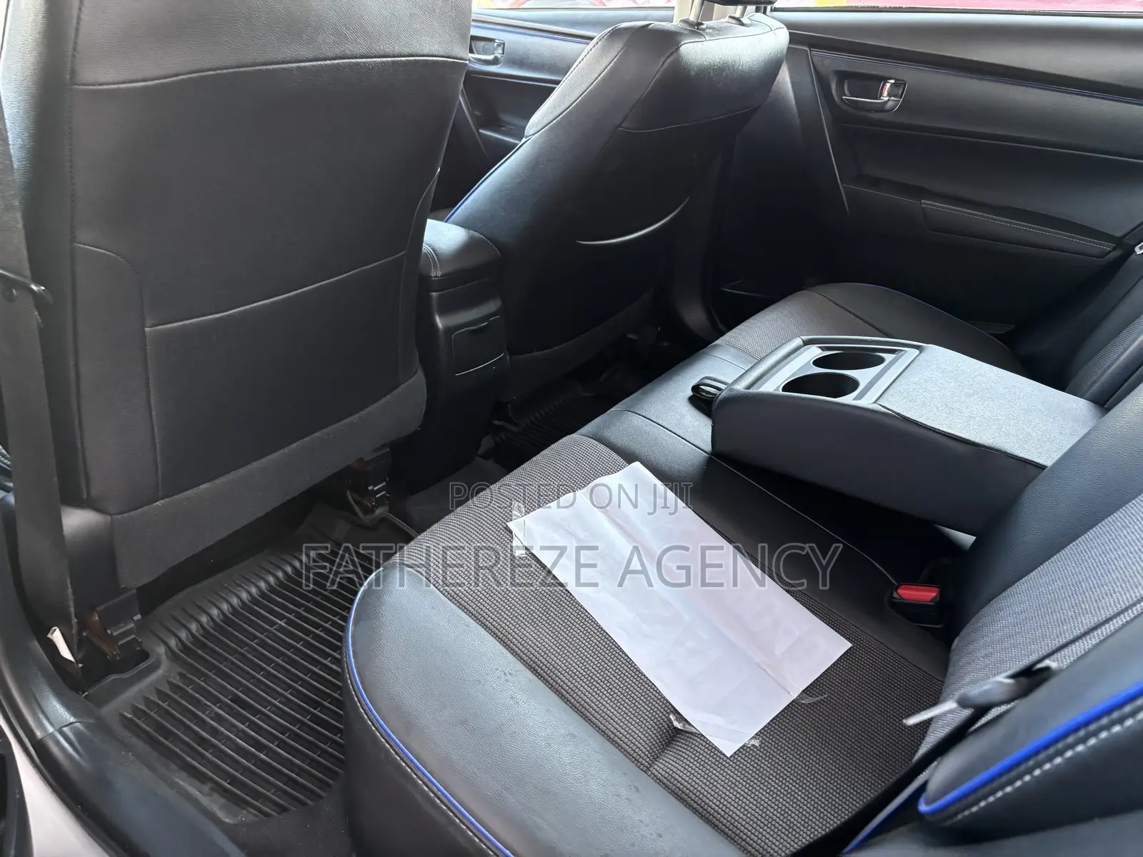 Toyota Corolla SE 4dr Sedan (1.8L 4cyl CVT) 2017 Silver
