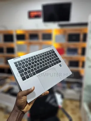 Laptop HP EliteBook x360 1040 G10 16GB Intel Core i7 SSD 512GB