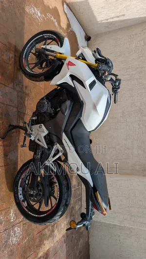 Honda CBR 2024 White