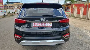 Hyundai Santa Fe SE AWD 2018 Black
