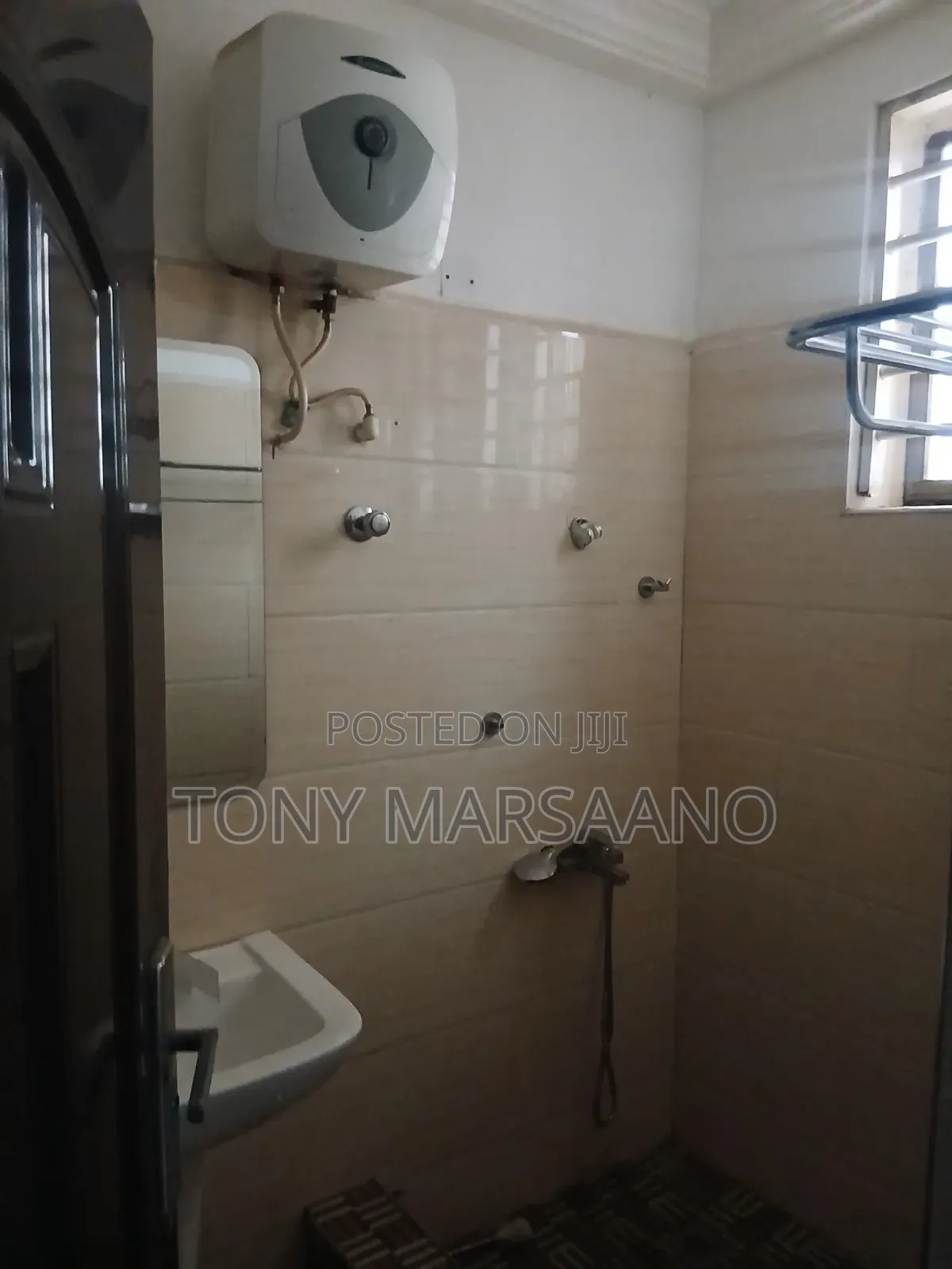 3bdrm Apartment in Haatso, Papao for rent