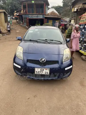 Toyota Vitz 2010 Blue