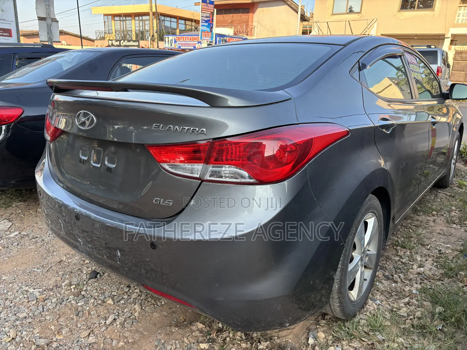Hyundai Elantra Limited Sedan FWD (1.8L 4cyl 6A) 2013 Gray
