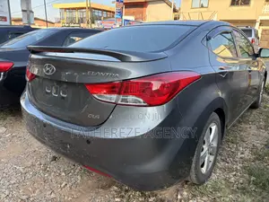 Hyundai Elantra Limited Sedan FWD (1.8L 4cyl 6A) 2013 Gray