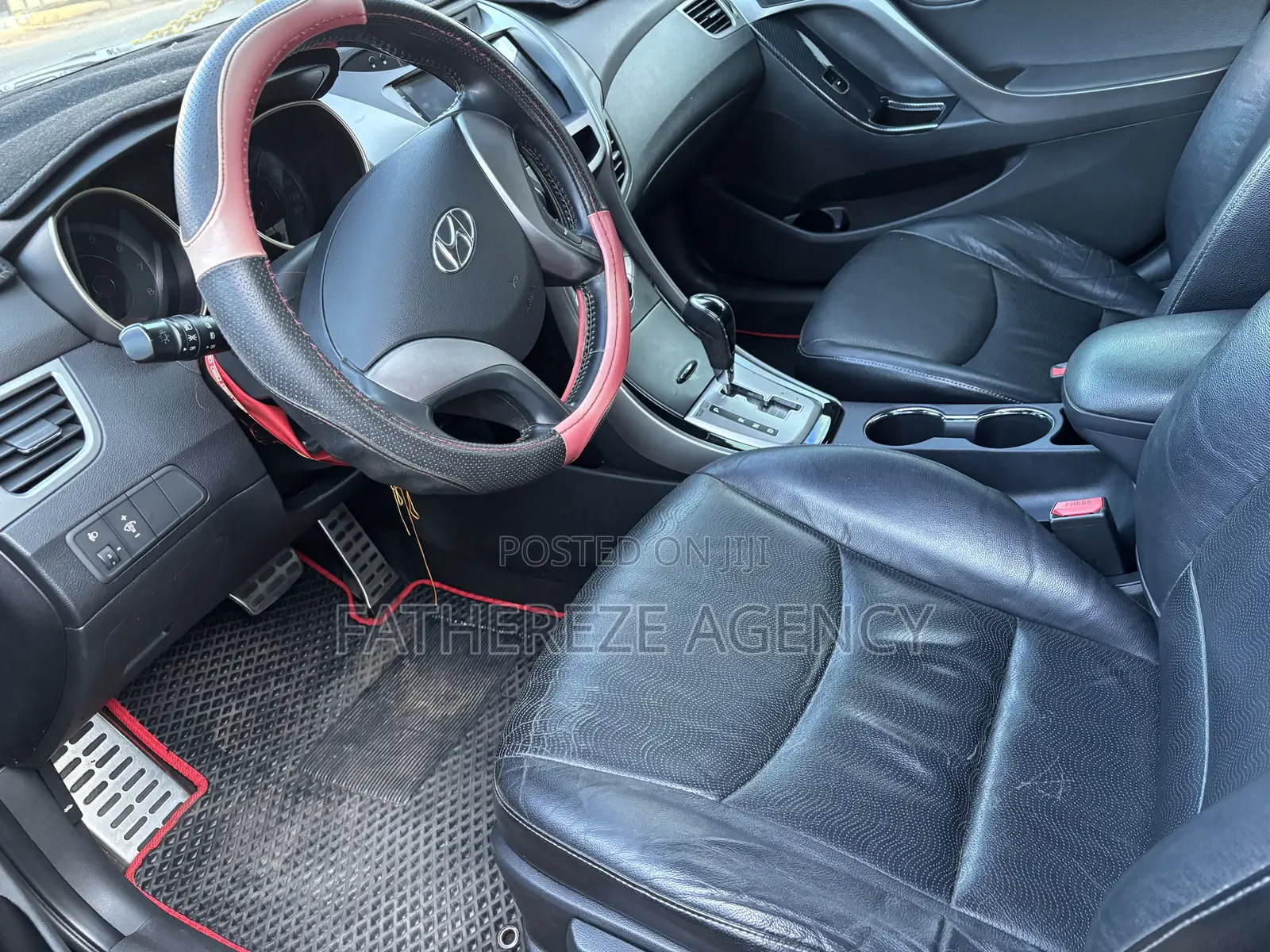 Hyundai Elantra Limited Sedan FWD (1.8L 4cyl 6A) 2013 Gray