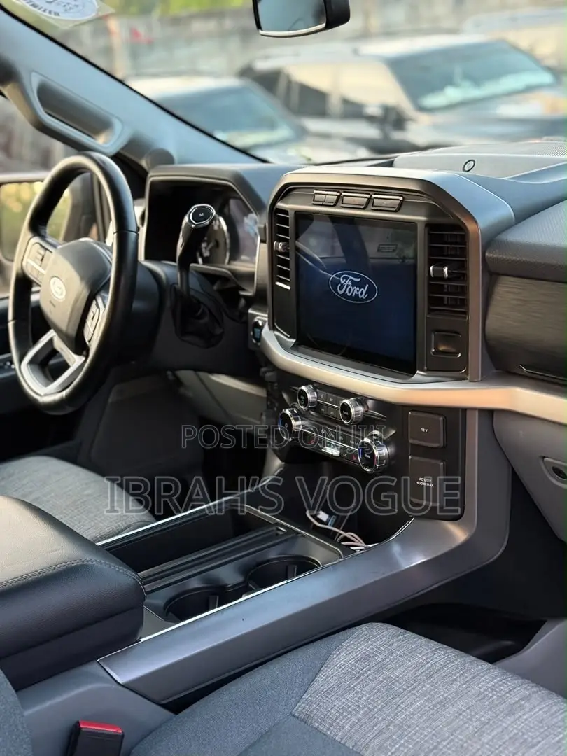 Ford F-150 XLT 2022 Red