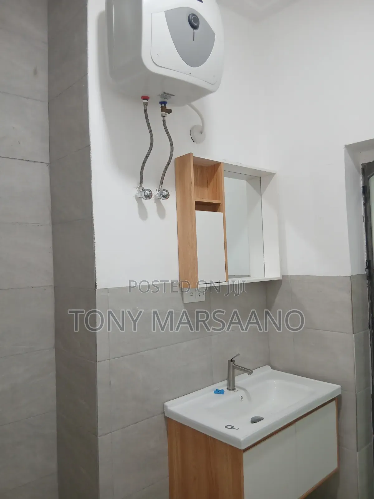 4bdrm Townhouse / Terrace in Westlegon, Medifem Area for rent