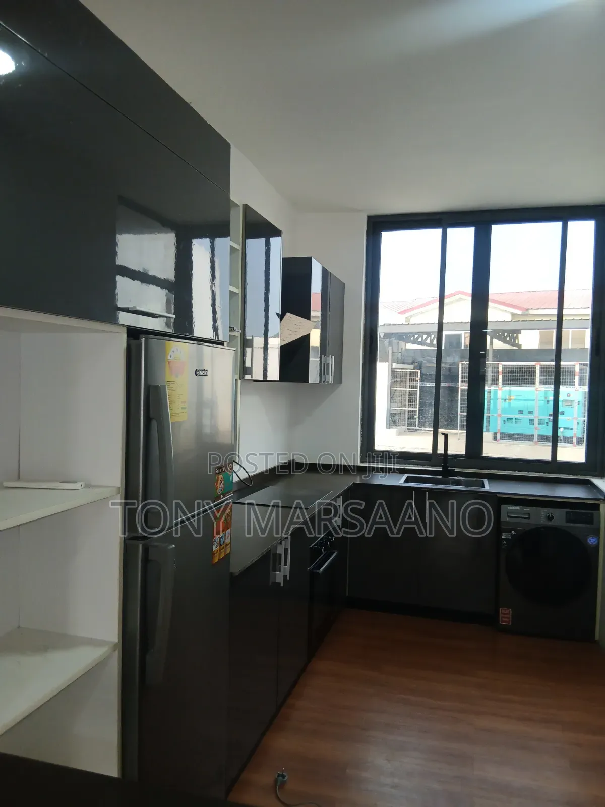 4bdrm Townhouse / Terrace in Westlegon, Medifem Area for rent