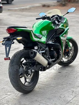 Motorcycle 2025 Green