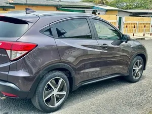 Honda HR-V 2022 Burgundy