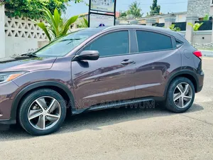 Honda HR-V 2022 Burgundy