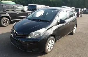 Toyota Vitz 1.3 FWD 5dr 2013 Gray