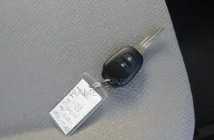 Toyota Vitz 1.3 FWD 5dr 2013 Gray