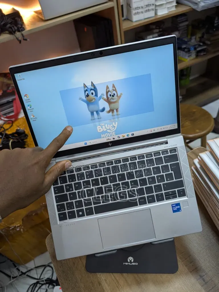 Laptop HP EliteBook 830 G8 16GB Intel Core i5 SSD 256GB
