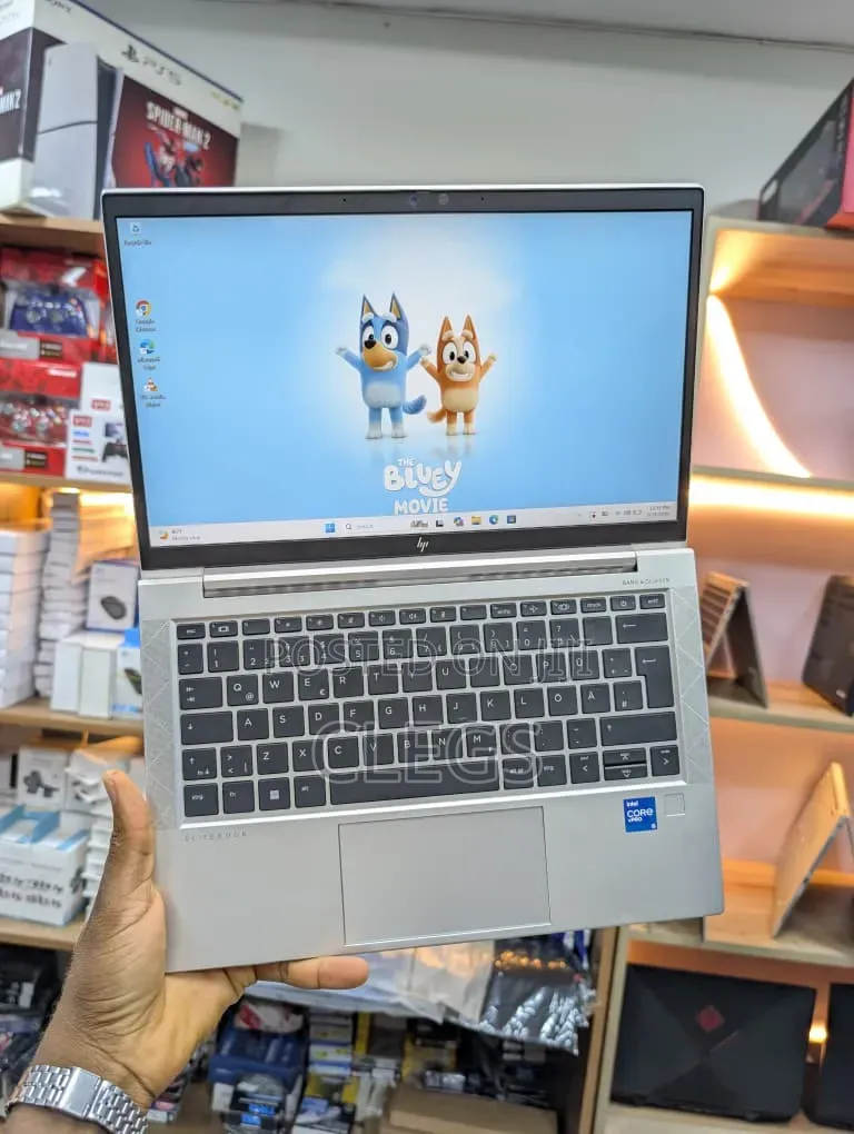 Laptop HP EliteBook 830 G8 16GB Intel Core i5 SSD 256GB