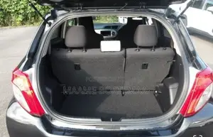 Toyota Vitz 1.3 FWD 5dr 2013 Gray