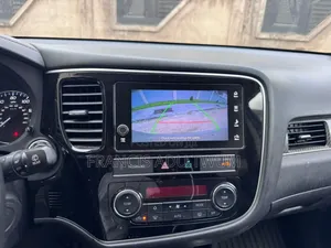 Mitsubishi Outlander 2019 Silver