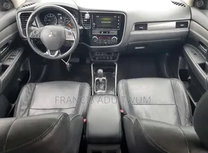 Mitsubishi Outlander 2019 Silver