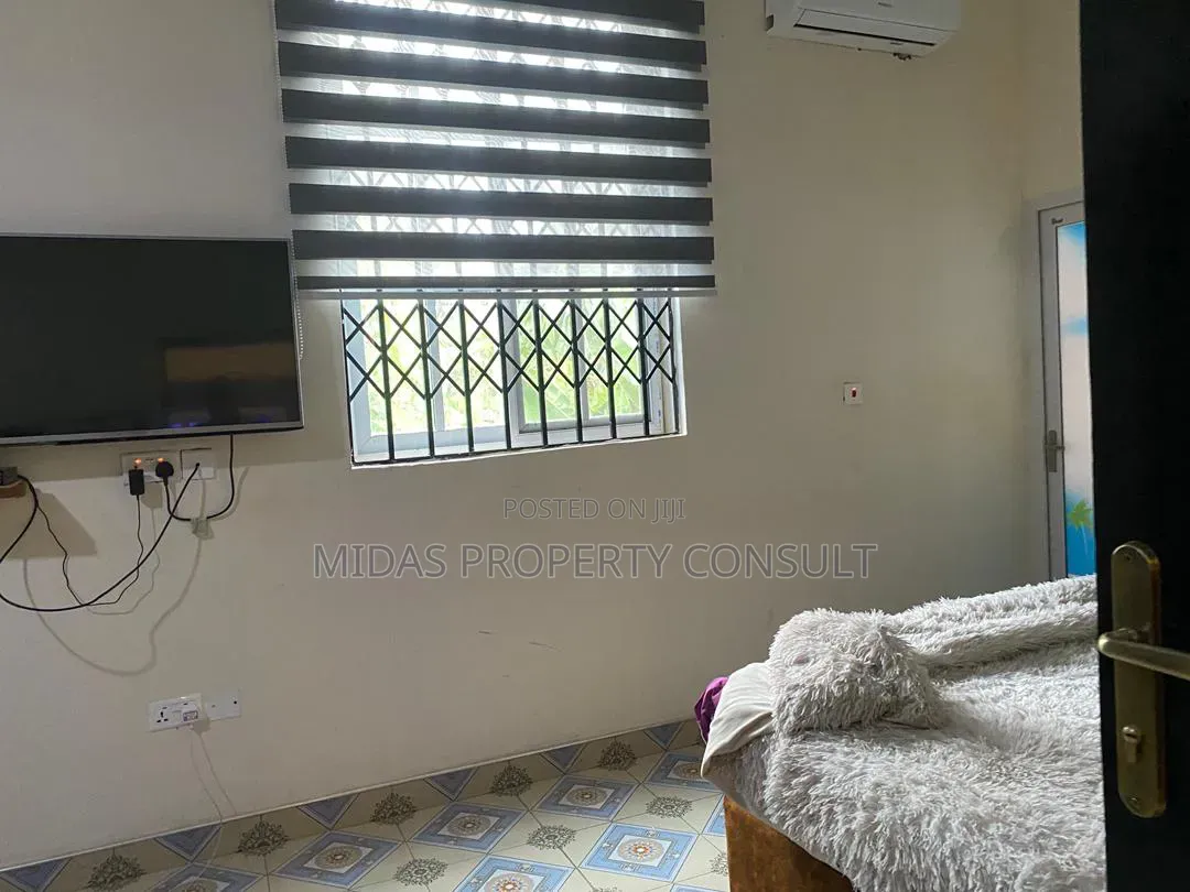 4bdrm House in Mampong, Aburi for sale