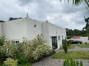 4bdrm House in Mampong, Aburi for sale