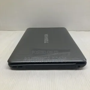Laptop Toshiba Satellite L555 4GB Intel Core i5 HDD 320GB