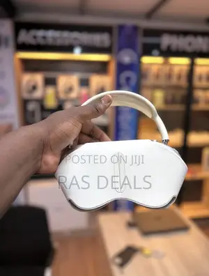 AirPods Max USBC Starlight