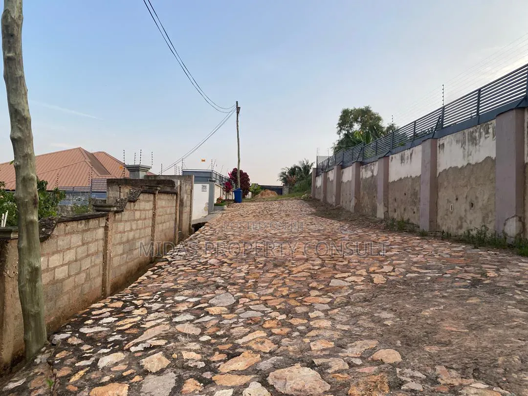 1 and Half Plots for Sale at Peduase With Accra View