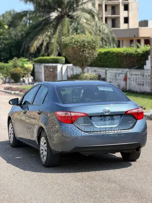 Toyota Corolla 2017 Blue