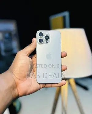 Apple iPhone 15 Pro Max 256 GB Silver